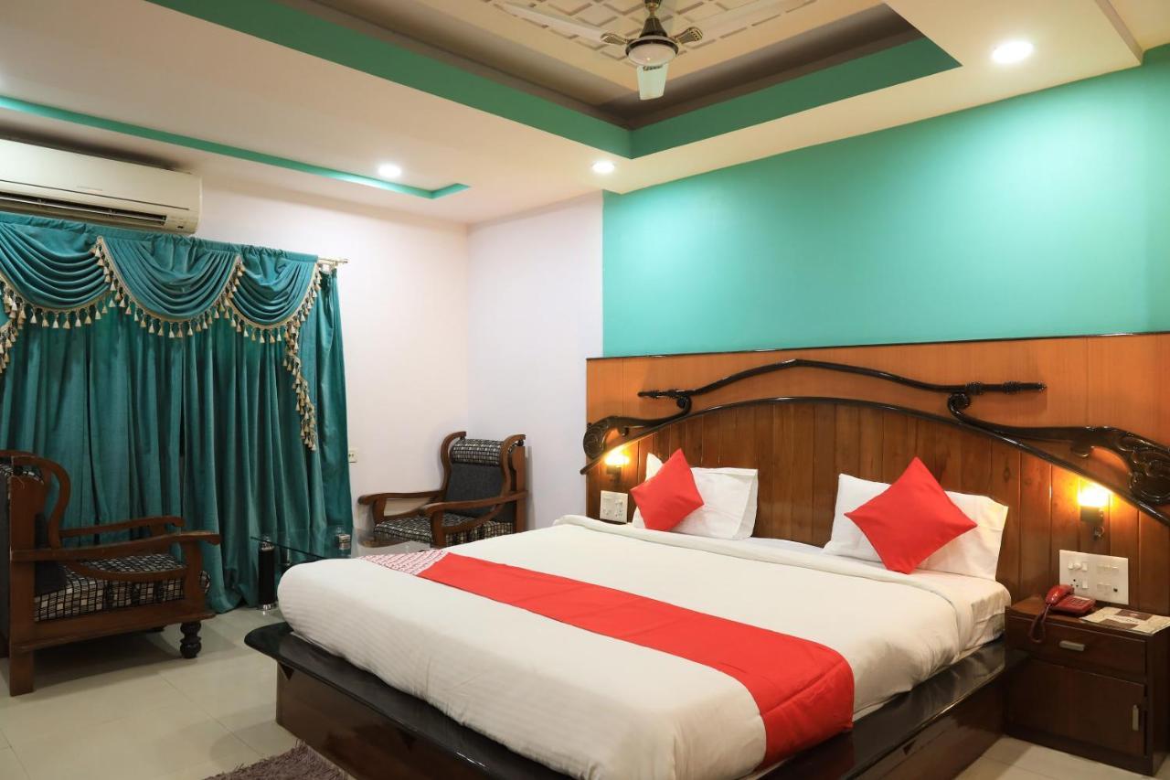 Oyo Flagship 77764 Hotel Rahul Ganeshpeth Colony Nagpur Esterno foto